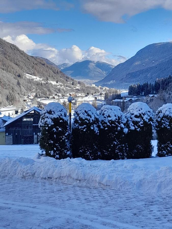 Appartamenti Penasa Renato Commezzadura Exterior foto