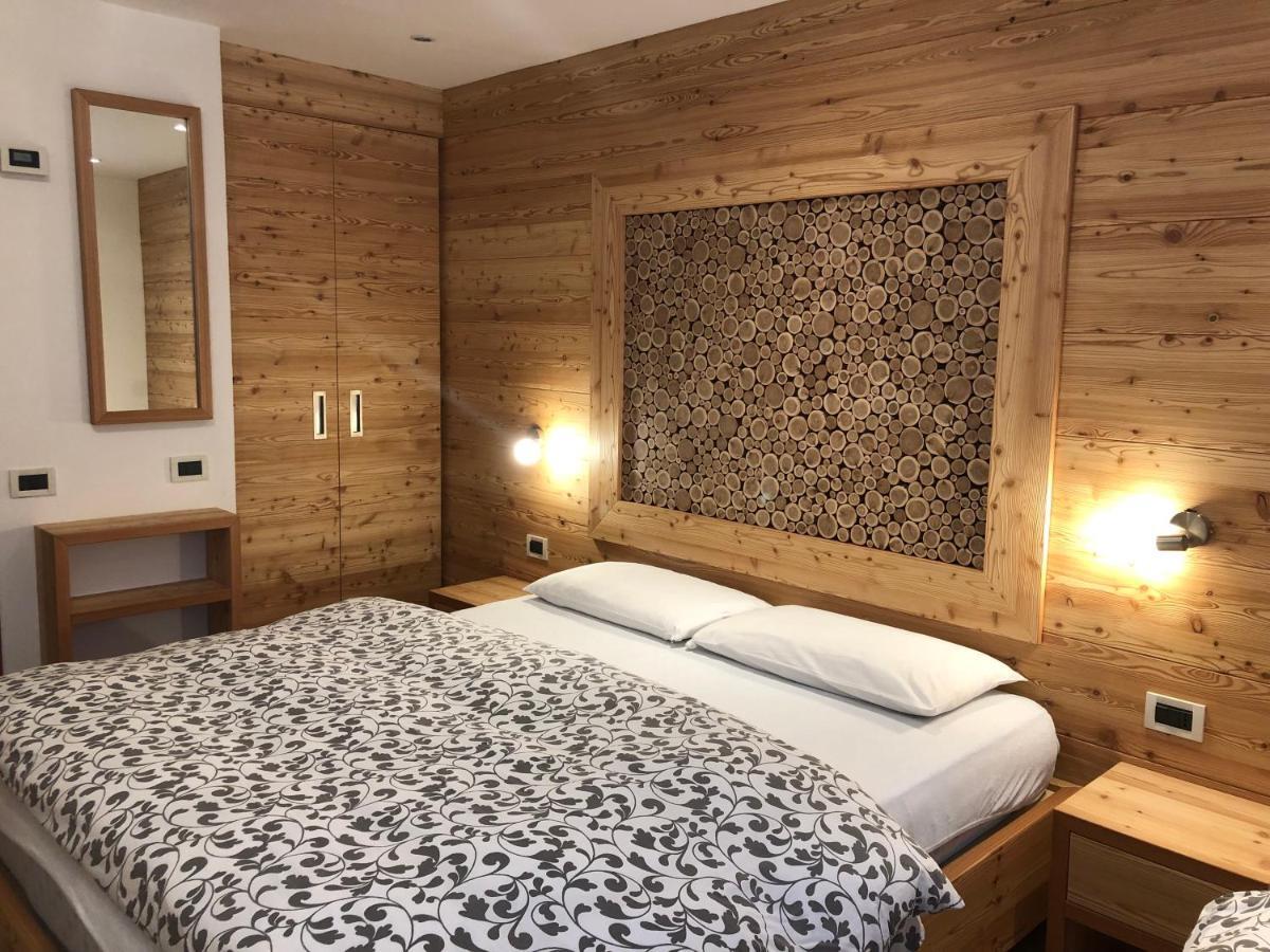 Appartamenti Penasa Renato Commezzadura Exterior foto